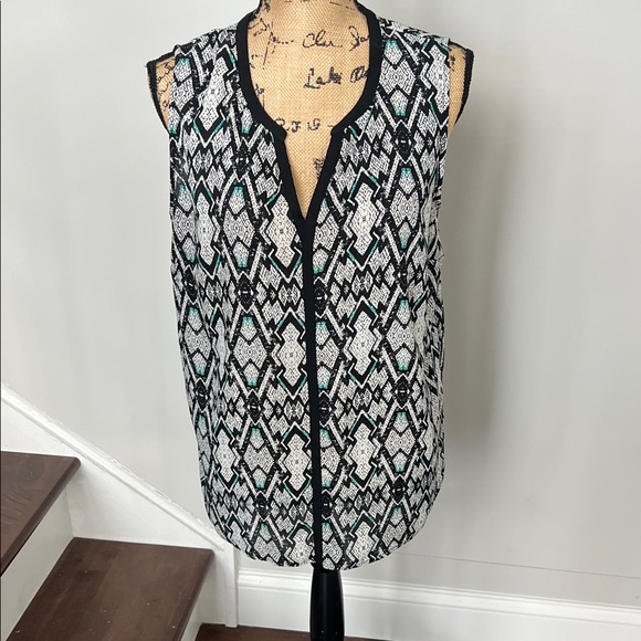 Pure Energy Tops - Pure Energy Black and White Geometric Sleeveless Blouse